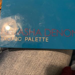 Natasha denona tropic palette